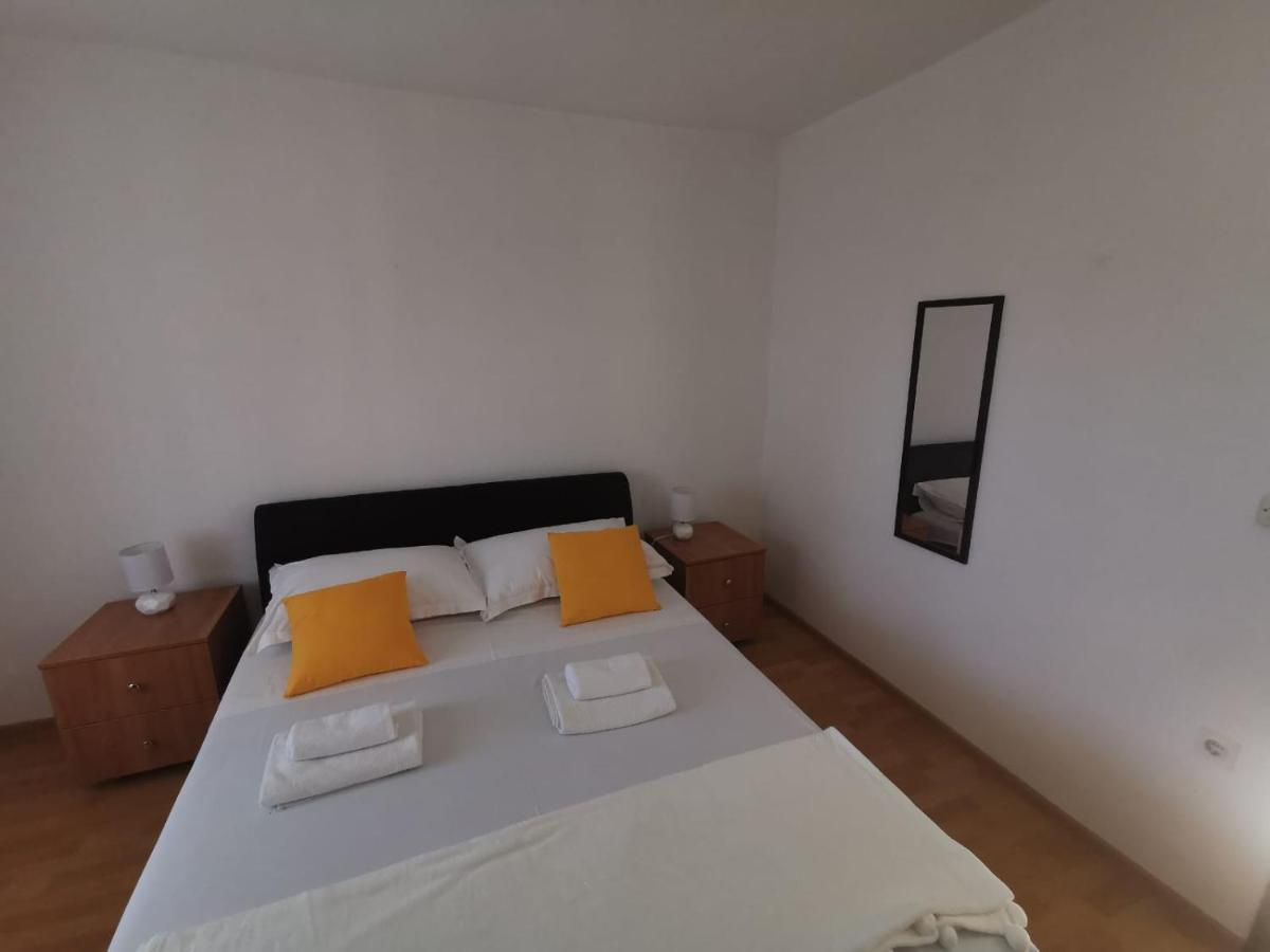 Apartment Ana Kaštel Sućurac Exterior foto