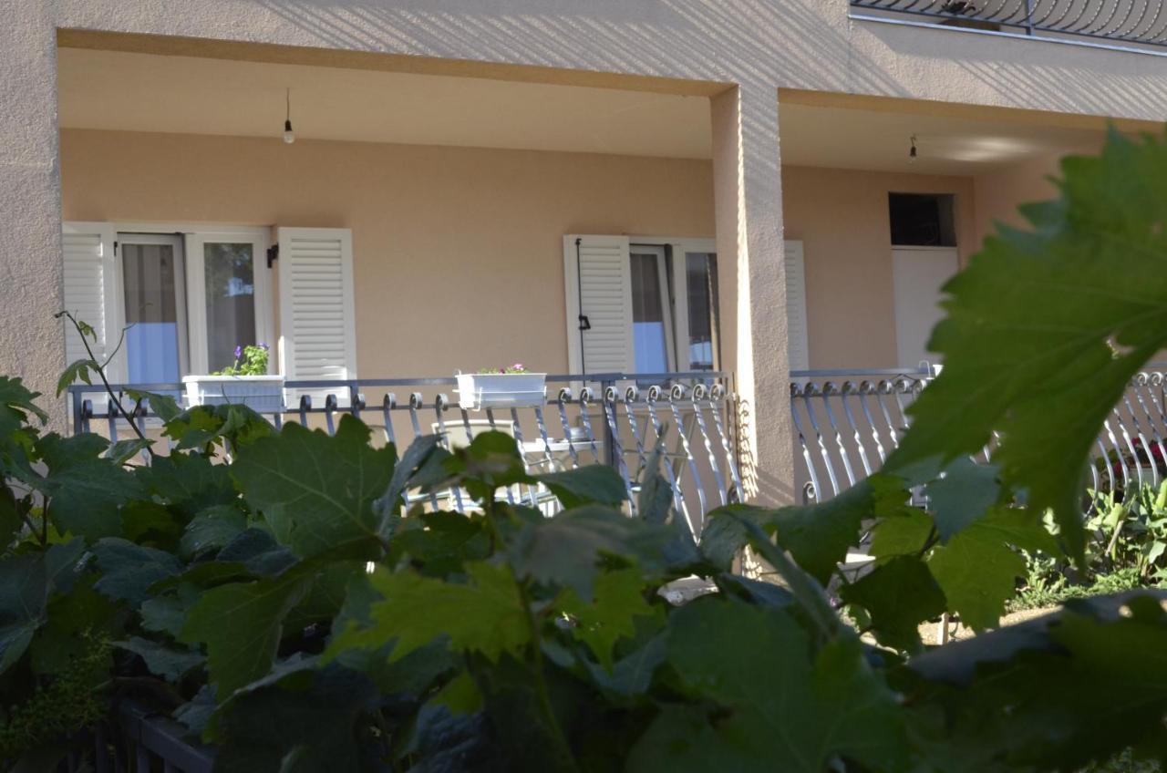 Apartment Ana Kaštel Sućurac Exterior foto